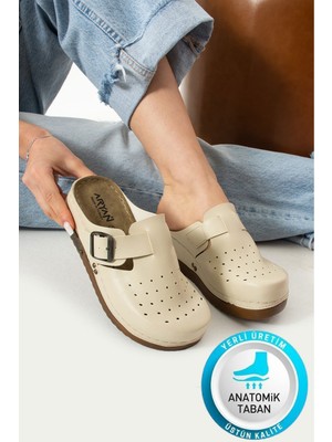 Albishoes Berry Hafif Topuklu 5 cm Anatomik Önü Kapalı Tokalı Rahat Esnek Hemşire Günlük Ev Terlik