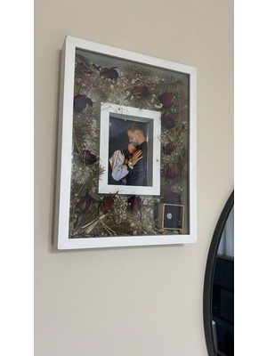 Emass Kuru Gül Çiçek Çerçevesi 40 x 30 Beyaz Pleksi Camlı