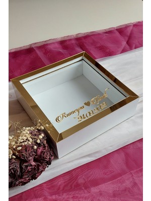 25 x 25  cm  Beyaz-Gold Derin Anı Çerçevesi Düz Zeminli Isimli ve Tarihli! Derin Çerçeve