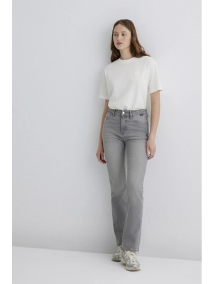 Mavi Jane Pamuklu Straight Fit Normal Bel Düz Paça Jeans Bayan Kot Pantolon 1010917