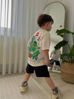 Dinozor Detaylı Erkek Çocuk Şortlu Takım