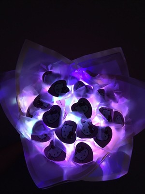 LED Işıklı Hello Kıtty Çiçek Buketi 15 Li