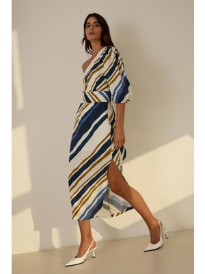 Setre Ekru - Lacivert Tek Omuz Detaylı Belden Kemerli Desenli Geniş Kalıp Keten Elbise