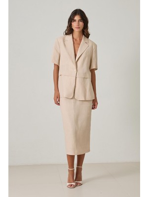 Bej %100 Keten Düğme ve Bel Detaylı Tam Kalıp Kısa Kollu Ceket