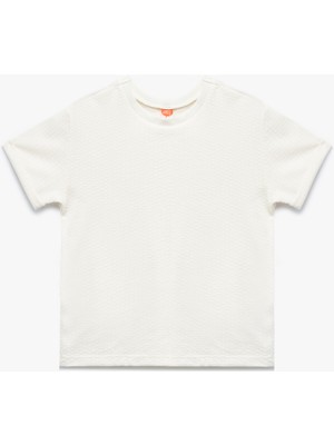 Koton Bisiklet Yaka Kısa Kollu Dokulu Basic Tişört