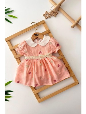 Miniğimin Cicileri Müslin Kalp Işleme Detaylı Kız Bebe Yakalı elbise - Somon