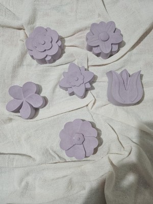 5 Adet Kokulu Çiçek Figürlü Taş – El Yapımı Dekoratif Hediye Taşları