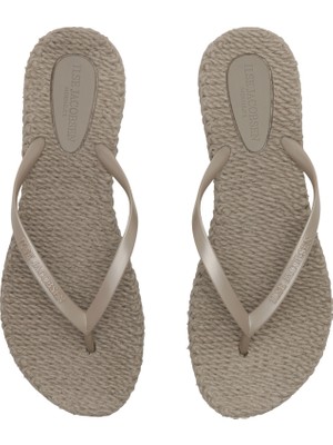 Ilse Jacobsen Atmosphere CHEERFUL02 - Bej Düz Parmak Arası Terlik