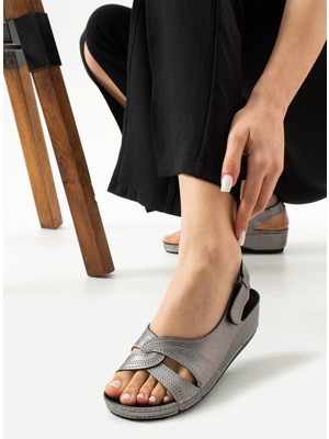 Albishoes Stride Kadın Anatomik Tabanlı Topuklu Konfor Modeli Anne Orta Yaş Genç Şık Sandalet Terlik
