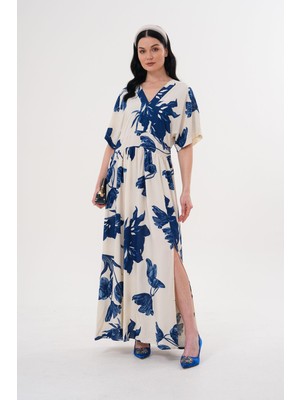 V Yaka Çiçek Desenli Yırtmaçlı Viskon Elbise