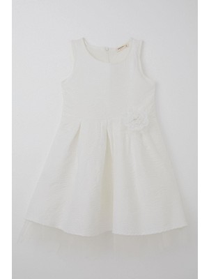 Breeze Kız Çocuk Elbise Kabartma Desenli Çiçek Aksesuarlı 8-12 Yaş, Ekru