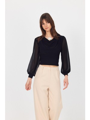 Siyah Drapeli Tül Kol Detaylı Bluz 9474
