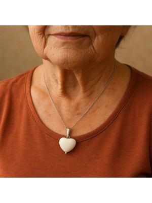 Havlit Taşı Beyaz Kalp Kolye – Anneye, Sevgiliye, Arkadaşa Hediye – Doğal Taş, Ahşap Kutulu" Hediyekolye