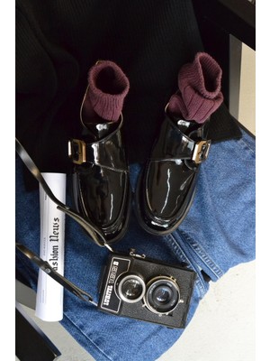 Zoe Toka Detaylı Parlak Rugan Loafer