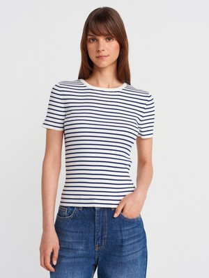 10758 Bisiklet Yaka Çizgili Basic Triko Bluz-Beyaz-Laci