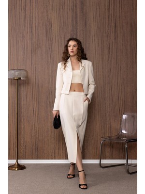 Antioch Ekru Crop Kadın Blazer Ceket