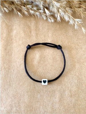 Siyah Küp Kalp Bileklik