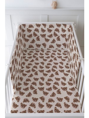 Tuğba Kuğu Bebek Başucu Koruyucu ve Baskılı Çarşaflı Uyku Seti - Iconic Serisi - Tiny Bear
