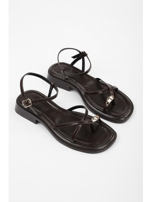 Kadın Bianca Kahve Cilt Tokalı Sandalet