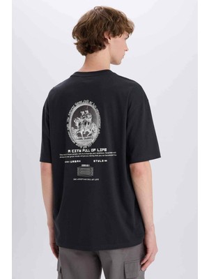 DeFacto %100 Pamuk Boxy Fit Bisiklet Yaka Sırt Baskılı Kısa Kollu Tişört E4544AX25SM