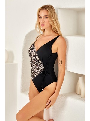 Lapieno Büyük Beden Kruvaze Mayo Kadın Çok Renkli Dokuma Kumaş ile Şık Tasarım