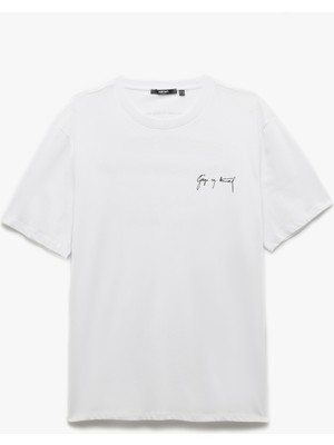 Koton Kısa Kollu Bisiklet Yaka Regular Fit Pamuklu Arkası Baskılı Atatürk Tişört