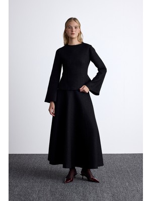 Peplum Detaylı Tüvit Bluz Siyah