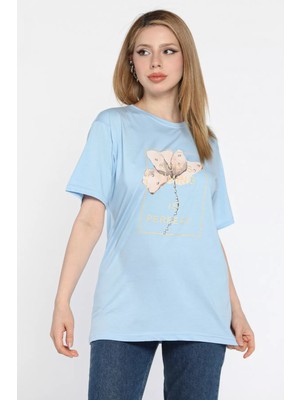Gülseli Bisiklet Yaka Taş Detaylı Baskılı Kadın Tişört P-00016697