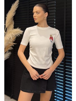 Gülseli Kadın Nakış Detaylı Yanlar Büzgülü Bluz P-00016486