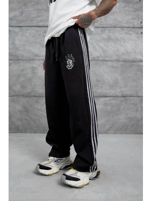 Siyah Çizgili Arma Detaylı Baggy Eşofman
