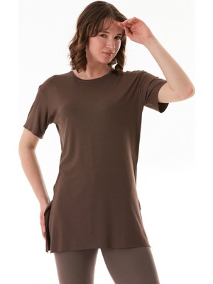 Basic Bisiklet Yaka Yanları Yırtmaçlı  Likralı Salaş Tişört