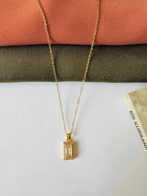 Hadezirkon Taşlı Dikdörtgen Çelik Kolye