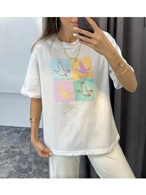 Cakkey Kadın Önü Kuş Detaylı Beyaz Tshirt %100 Pamuklu Bisiklet Yaka Kuşlu Tshirt