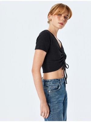 Koton Büzgülü Slim Fit V Yaka Kısa Kollu Crop Tişört