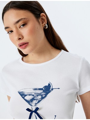 Koton Bisiklet Yaka Baskılı Fiyonk Detaylı Kısa Kollu Tişört