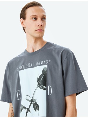 Koton Bisiklet Yaka Kısa Kollu Pamuklu Bol Kalıp Baskılı T-Shirt