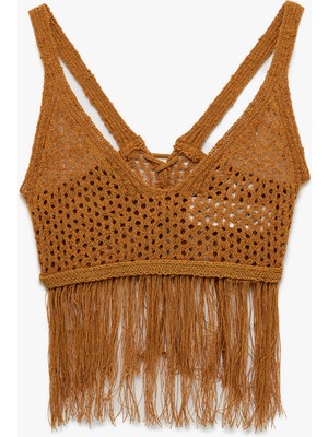 Koton Püsküllü V Yaka Kolsuz Sırt Detaylı Slim Fit Kroşe Crop Bluz