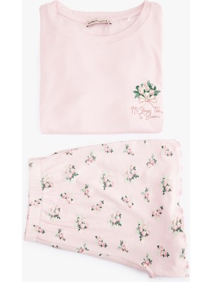 Koton Viskon Kumaş Bisiklet Yaka Kısa Kollu Çiçekli Şortlu Pijama Takımı