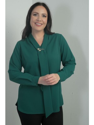 Kadın V Yaka Fularlı Krep Saten Büyük Beden Bluz