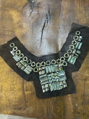 Gönülden Tasarım Gümüş Renk Boncuk Işleme Siyah Tüllü Yaka Aplike Dikiş Aksesuarı 40 cm