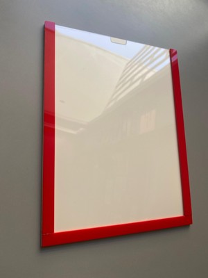 A4 Kırmızı Belge Çerçevesi Kolay Değiştirilebilir Kendinden Yapışkanlı Duvar ve Kapı Tipi Föylük