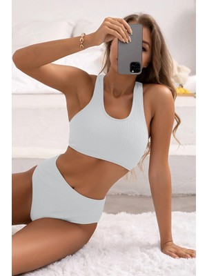 Kadın Beyaz Çapraz Sırt Detaylı Iç Çamaşır Takımı