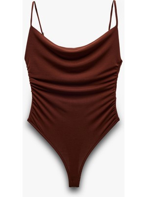 Koton Degaje Yaka Slim Fit Drapeli Askılı Çıtçıtlı Body