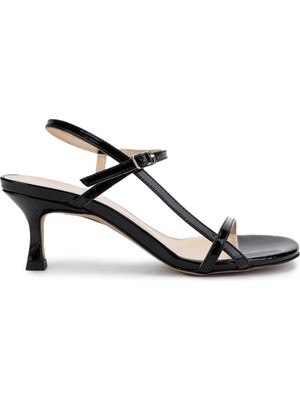 Tamer Tanca Kadın Hakiki Deri Siyah Rugan Topuklu Ayakkabı 1078 25528 Bn Ayk Y25 Sıyah Rgn