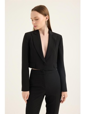 Kısa Tek Dügme Ceket