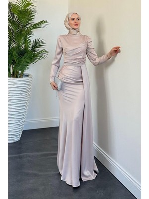 Perisa Yandan Pelerinli Abiye Krem