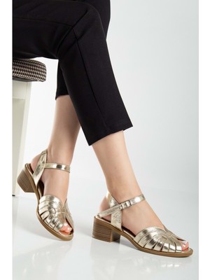 Analin Shoes Kadın  Deri Bilekten Bağlı Sandalet - Krem