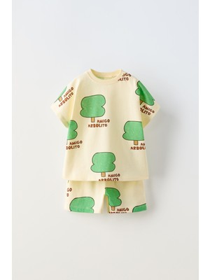 Unisex Çocuk Pamuklu Sarı Ağaç Desenli T-Shirt ve Şort Takım – Yazlık 2'li Set