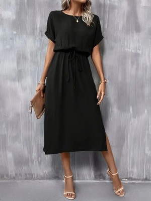 Defy Moda Kadın Kısa Kollu Yakası Açık Belden Bağlamalı Yırtmaçlı Viskon Elbise