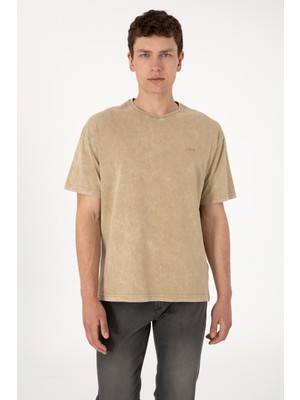 U.S. Polo Assn. Erkek Comfort Fit Bisiklet Yaka Haki Yıkamalı Tişört 50306878-VR027